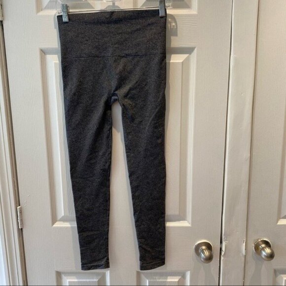Spanx Look At Me Now Seamless Leggings Heather Charcoal Gray size Medium - Picture 4 of 9